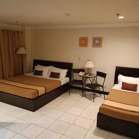 Hotel Tavern Surigao Eksteriør billede