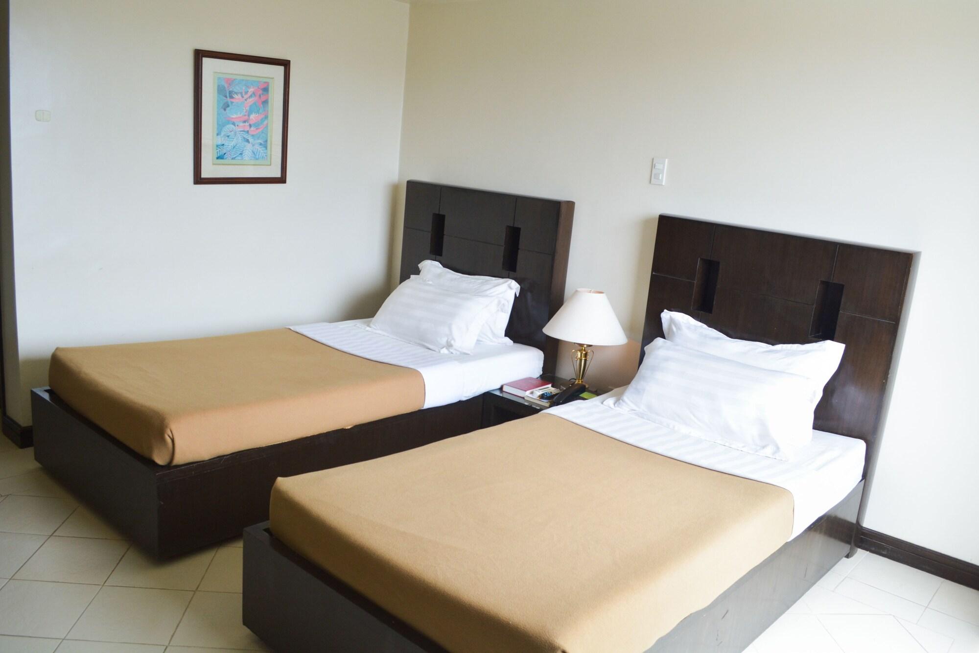 Hotel Tavern Surigao Eksteriør billede