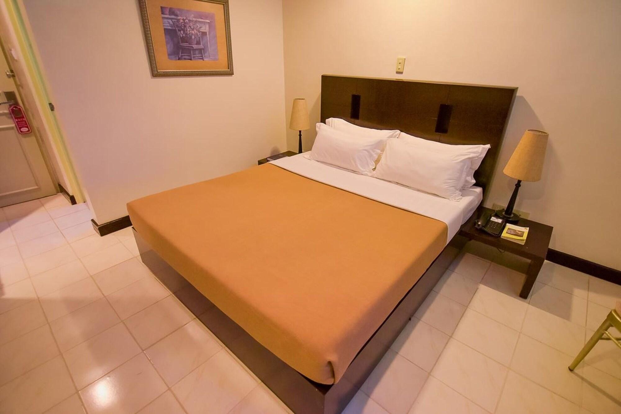 Hotel Tavern Surigao Eksteriør billede