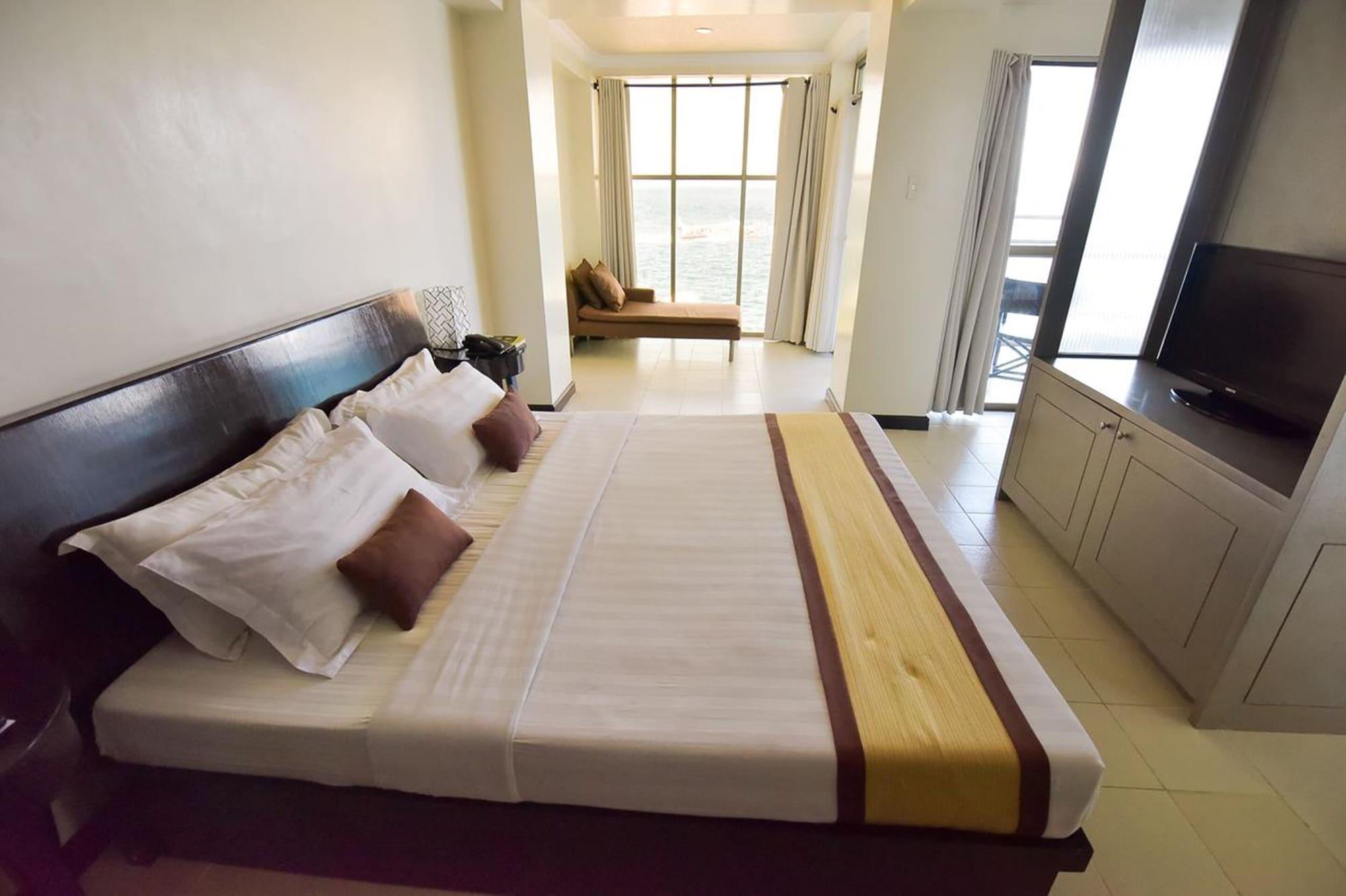 Hotel Tavern Surigao Eksteriør billede