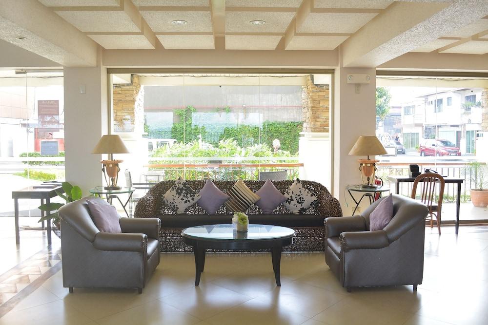 Hotel Tavern Surigao Eksteriør billede