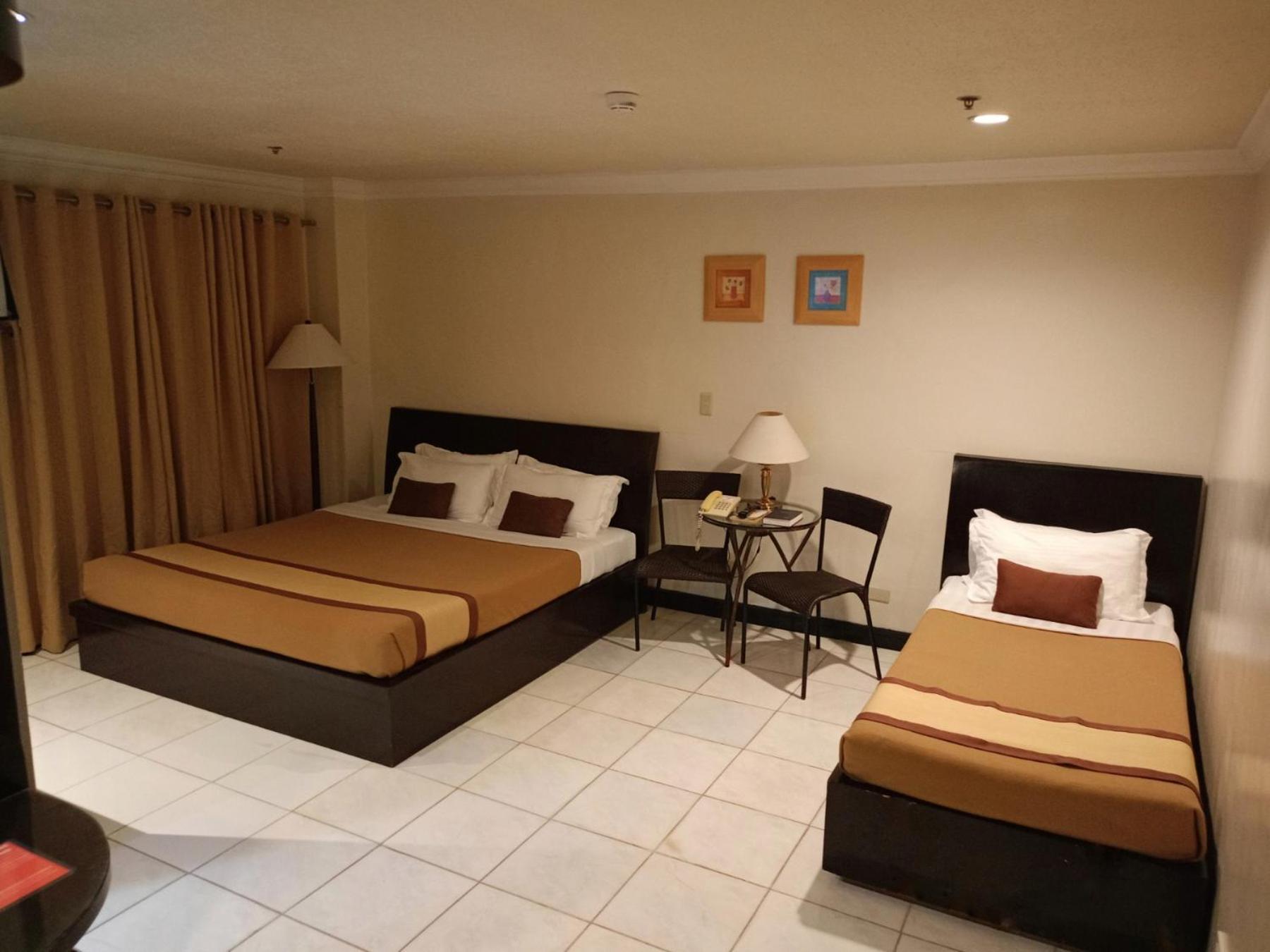 Hotel Tavern Surigao Eksteriør billede