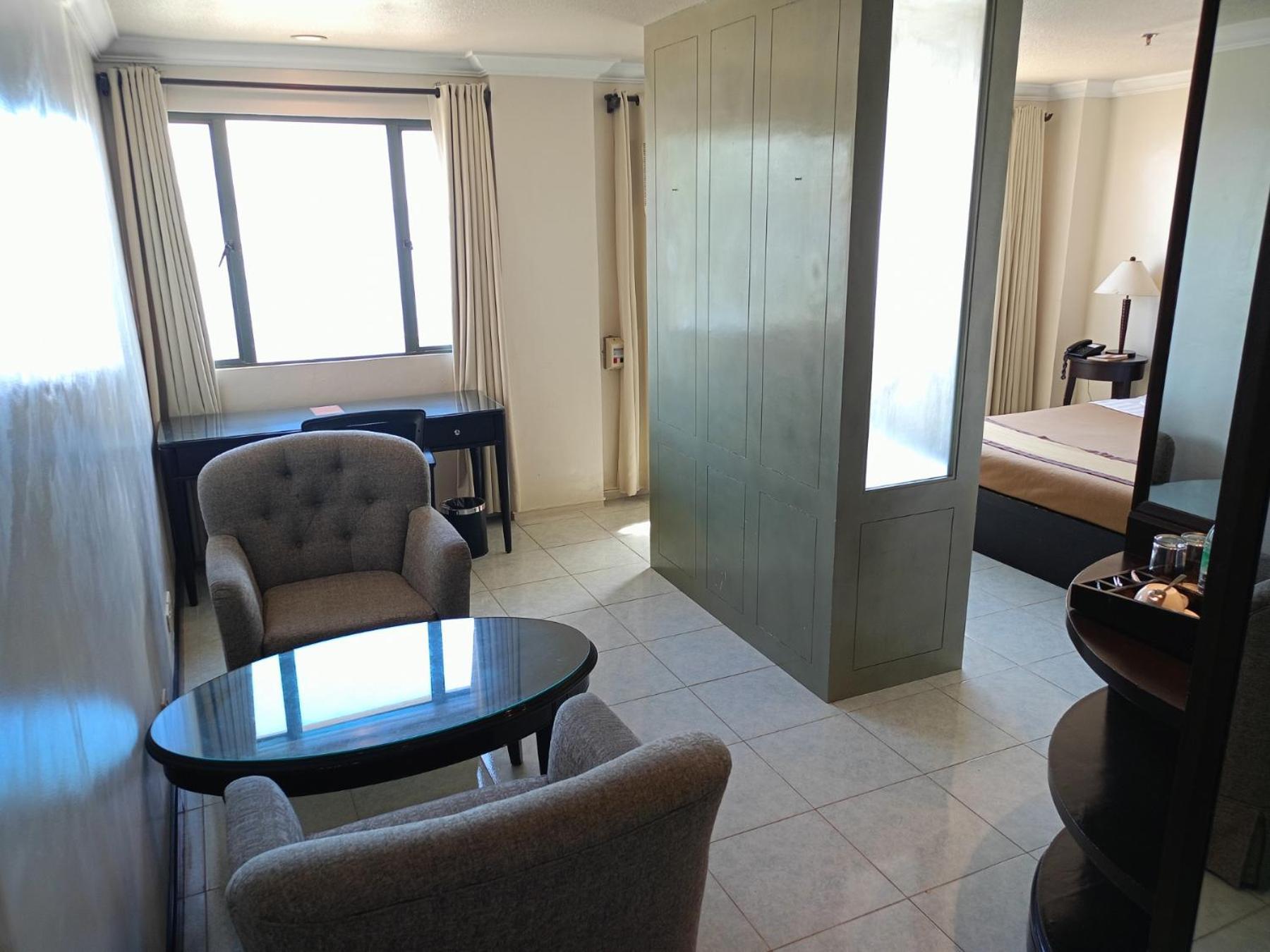 Hotel Tavern Surigao Eksteriør billede