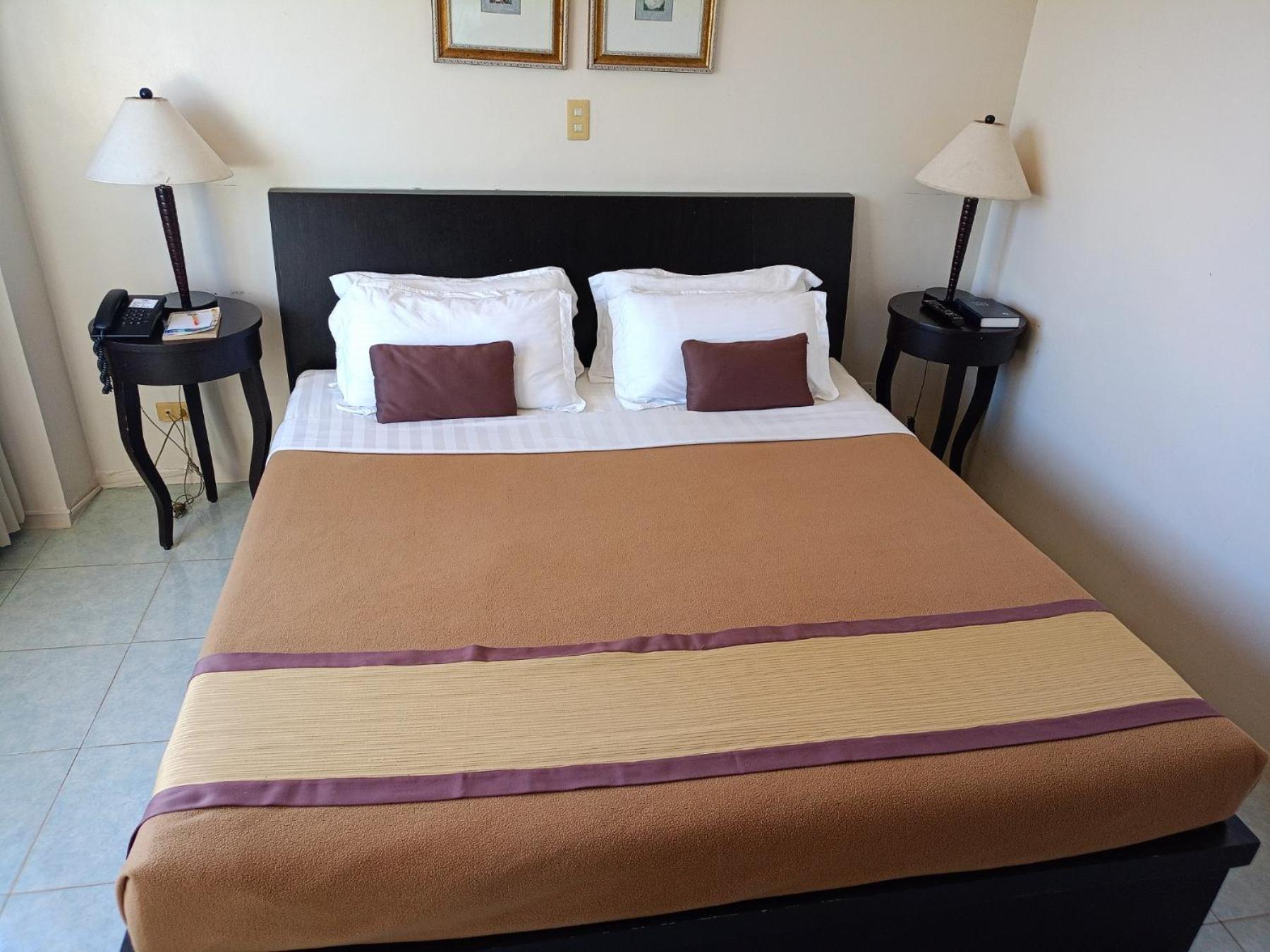 Hotel Tavern Surigao Eksteriør billede