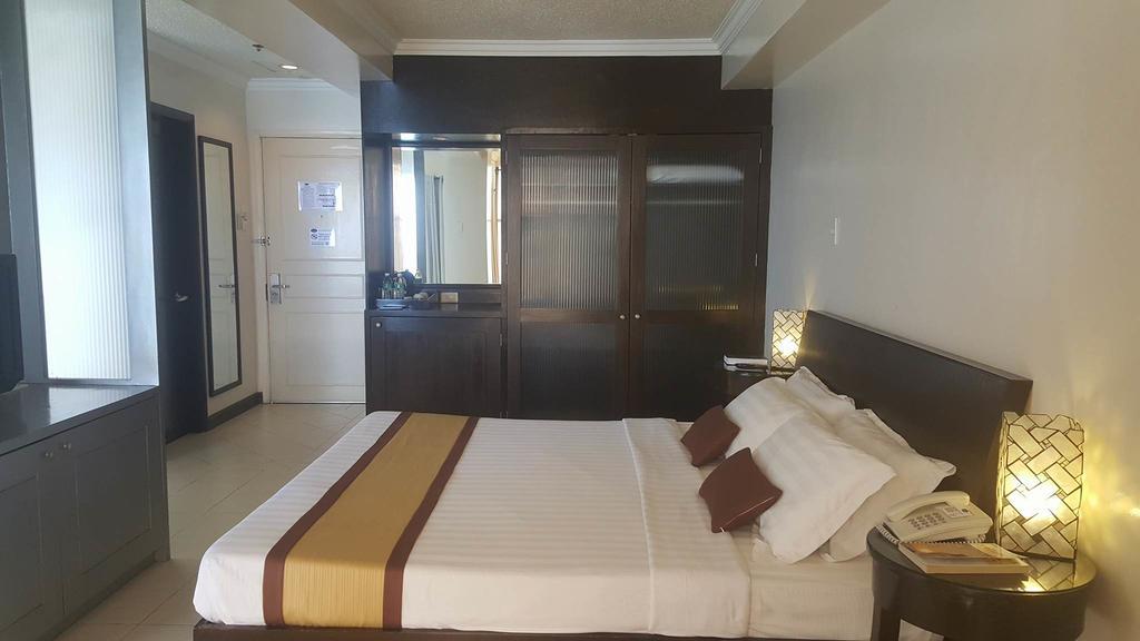 Hotel Tavern Surigao Eksteriør billede