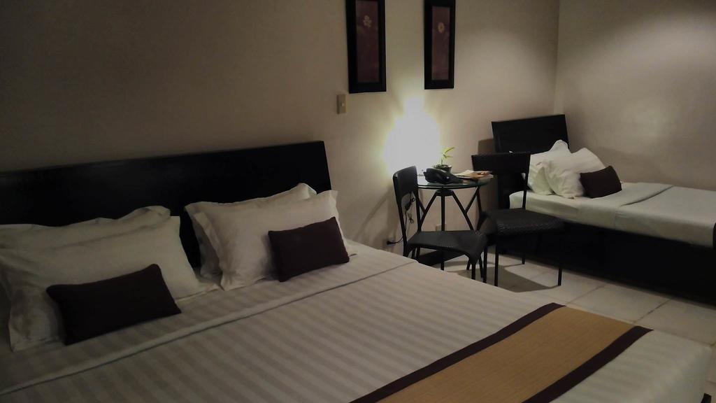 Hotel Tavern Surigao Eksteriør billede