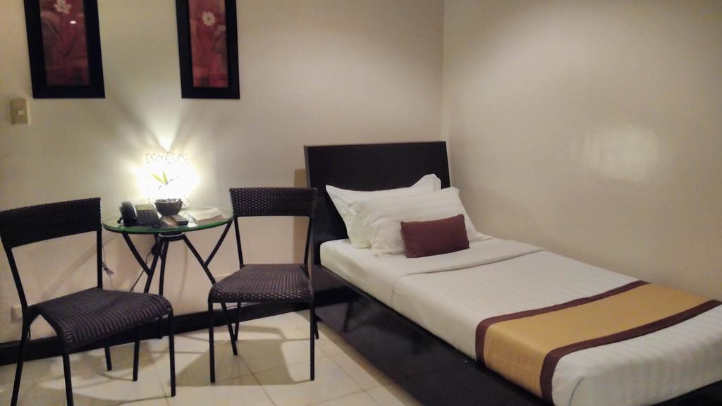 Hotel Tavern Surigao Eksteriør billede