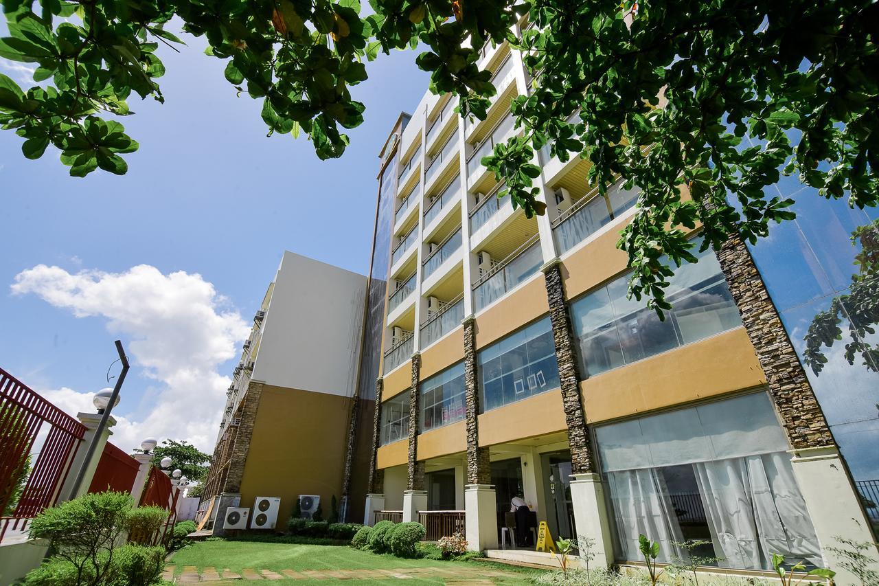Hotel Tavern Surigao Eksteriør billede