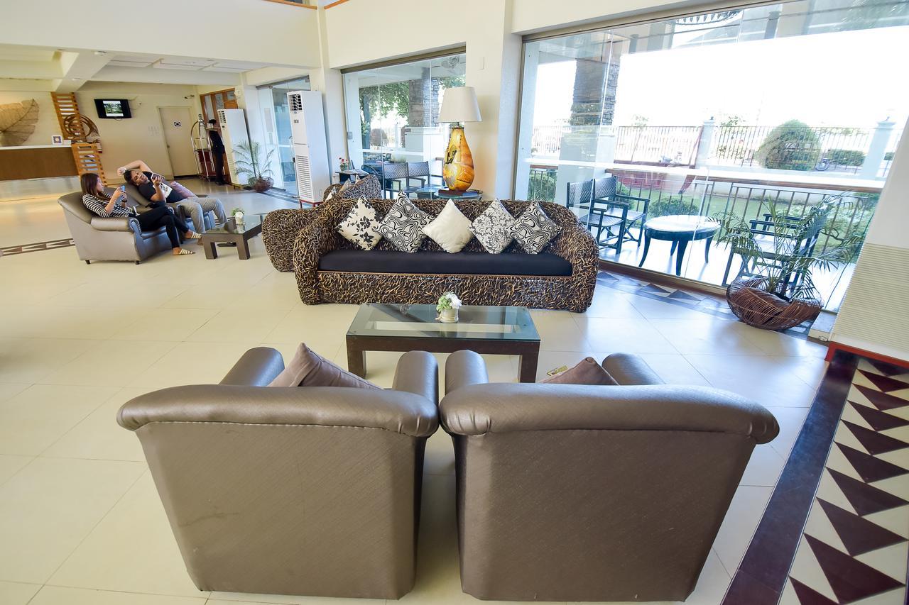 Hotel Tavern Surigao Eksteriør billede