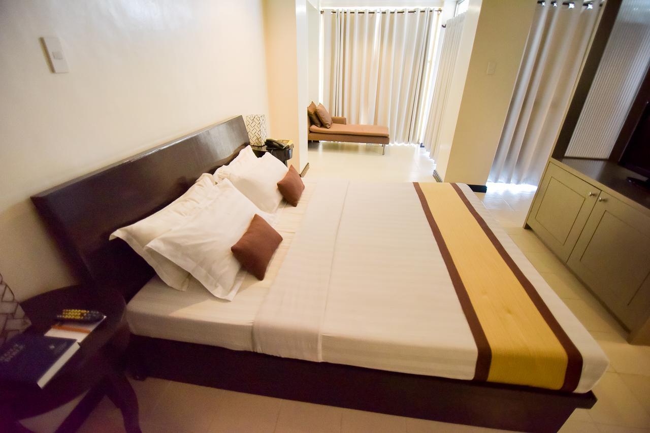 Hotel Tavern Surigao Eksteriør billede