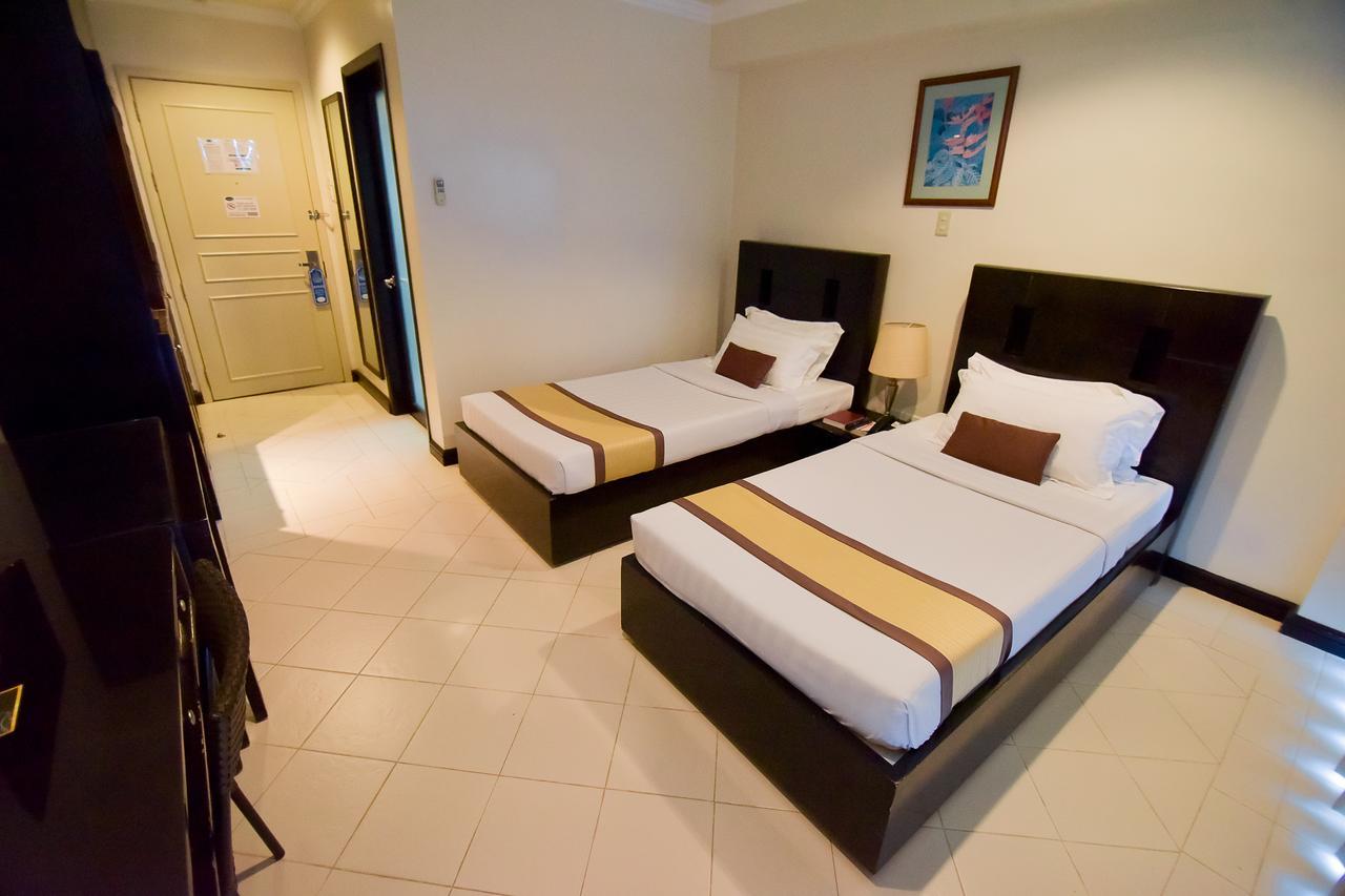 Hotel Tavern Surigao Eksteriør billede